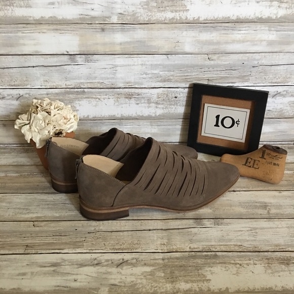 🛍 Host Pick 🛍 Chinese Laundry 9.5 Ankle Boots - Picture 3 of 7